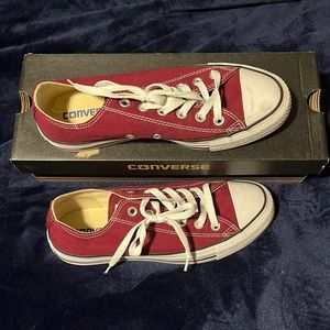 🛑 Converse Maroon and White Lowtops
